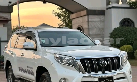 ຊື້ ໃຊ້ແລ້ວ Toyota Prado White ລົດ ໃນ Sainyabuli ໃນ Xaignabouli Province ຊື້ ໃຊ້ແລ້ວ Toyota Prado White ລົດ ໃນ Sainyabuli ໃນ Xaignabouli Province