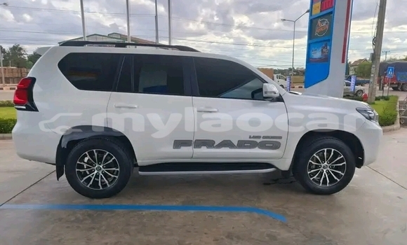 ຊື້ ໃຊ້ແລ້ວ Toyota Prado White ລົດ ໃນ Vientiane ໃນ Vientiane Province ຊື້ ໃຊ້ແລ້ວ Toyota Prado White ລົດ ໃນ Vientiane ໃນ Vientiane Province