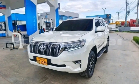ຊື້ ໃຊ້ແລ້ວ Toyota Prado White ລົດ ໃນ Vientiane ໃນ Vientiane Province ຊື້ ໃຊ້ແລ້ວ Toyota Prado White ລົດ ໃນ Vientiane ໃນ Vientiane Province