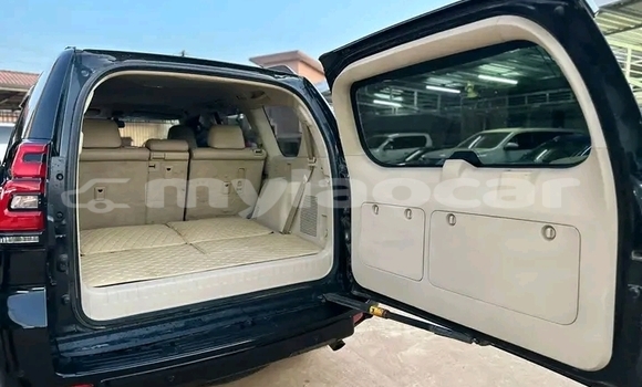 ຊື້ ໃຊ້ແລ້ວ Toyota Prado Black ລົດ ໃນ Vientiane ໃນ Vientiane Province ຊື້ ໃຊ້ແລ້ວ Toyota Prado Black ລົດ ໃນ Vientiane ໃນ Vientiane Province
