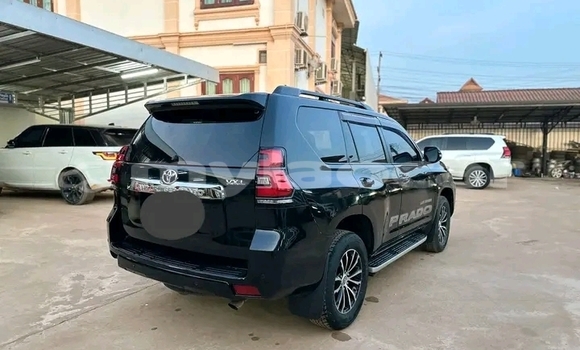 ຊື້ ໃຊ້ແລ້ວ Toyota Prado Black ລົດ ໃນ Vientiane ໃນ Vientiane Province ຊື້ ໃຊ້ແລ້ວ Toyota Prado Black ລົດ ໃນ Vientiane ໃນ Vientiane Province