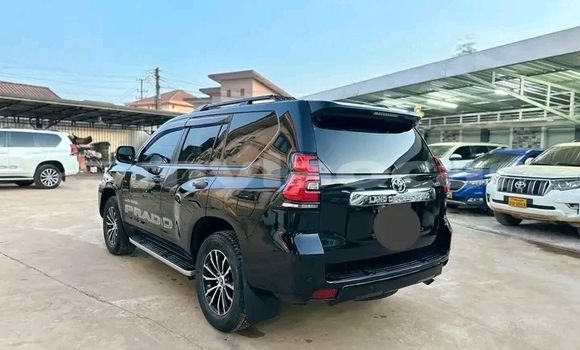 ຊື້ ໃຊ້ແລ້ວ Toyota Prado Black ລົດ ໃນ Vientiane ໃນ Vientiane Province ຊື້ ໃຊ້ແລ້ວ Toyota Prado Black ລົດ ໃນ Vientiane ໃນ Vientiane Province