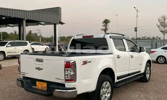 ຊື້ ໃຊ້ແລ້ວ Chevrolet Colorado White ລົດ ໃນ Luang Prabang ໃນ Louangphabang Province ຊື້ ໃຊ້ແລ້ວ Chevrolet Colorado White ລົດ ໃນ Luang Prabang ໃນ Louangphabang Province