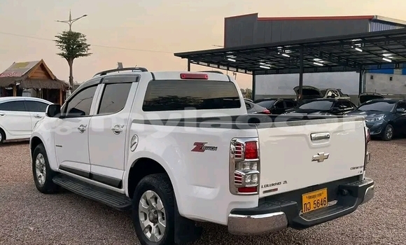 ຊື້ ໃຊ້ແລ້ວ Chevrolet Colorado White ລົດ ໃນ Luang Prabang ໃນ Louangphabang Province ຊື້ ໃຊ້ແລ້ວ Chevrolet Colorado White ລົດ ໃນ Luang Prabang ໃນ Louangphabang Province