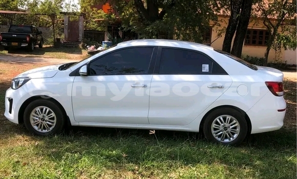 ຊື້ ໃຊ້ແລ້ວ Kia Stinger White ລົດ ໃນ Luang Namtha ໃນ Luang Namtha Province ຊື້ ໃຊ້ແລ້ວ Kia Stinger White ລົດ ໃນ Luang Namtha ໃນ Luang Namtha Province