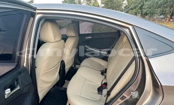 Buy Used Hyundai Elantra Other Car in Vientiane in Vientiane Province Buy Used Hyundai Elantra Other Car in Vientiane in Vientiane Province