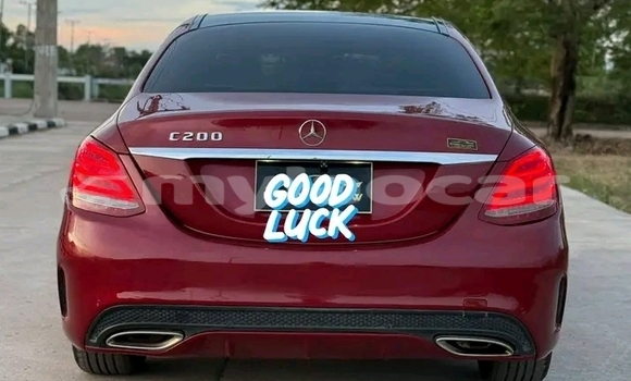 Acheter Occasion Voiture Mercedes-Benz C–Class Rouge à Huayxay, Bokeo Province Acheter Occasion Voiture Mercedes-Benz C–Class Rouge à Huayxay, Bokeo Province