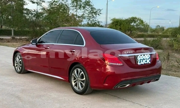Acheter Occasion Voiture Mercedes-Benz C–Class Rouge à Huayxay, Bokeo Province Acheter Occasion Voiture Mercedes-Benz C–Class Rouge à Huayxay, Bokeo Province