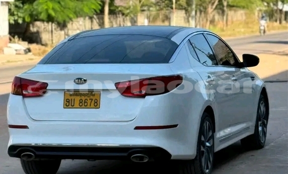 Acheter Occasion Voiture Kia Optima Blanc à Vientiane, Vientiane Province Acheter Occasion Voiture Kia Optima Blanc à Vientiane, Vientiane Province
