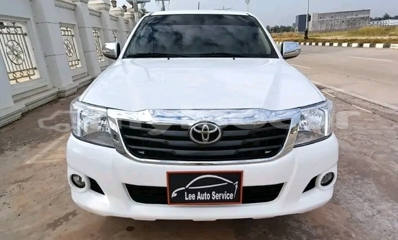 Buy Used Toyota Hiluxe Revo White Car in Huayxay in Bokeo Province Buy Used Toyota Hiluxe Revo White Car in Huayxay in Bokeo Province