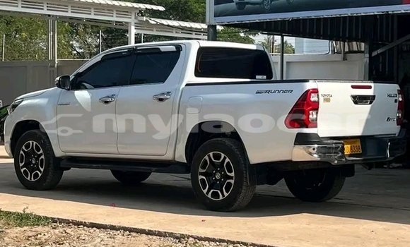 Buy Used Toyota Hiluxe Revo Other Car in Luang Namtha in Luang Namtha Province Buy Used Toyota Hiluxe Revo Other Car in Luang Namtha in Luang Namtha Province