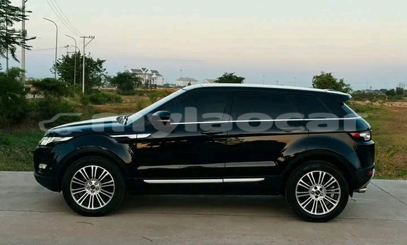 Buy Used Range Rover Evoque Black Car in Vientiane in Vientiane Province Buy Used Range Rover Evoque Black Car in Vientiane in Vientiane Province