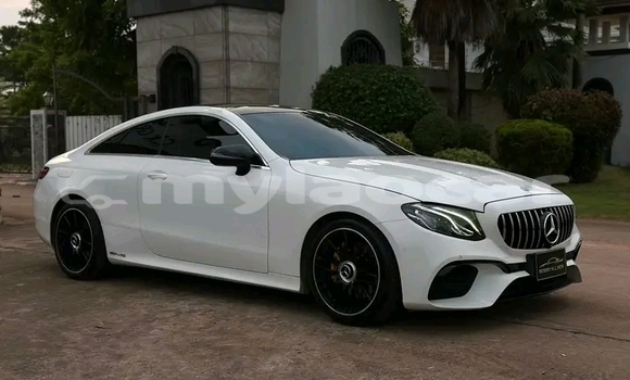 Buy Used Mercedes-Benz AMG GLE White Car in Vientiane in Vientiane Province Buy Used Mercedes-Benz AMG GLE White Car in Vientiane in Vientiane Province