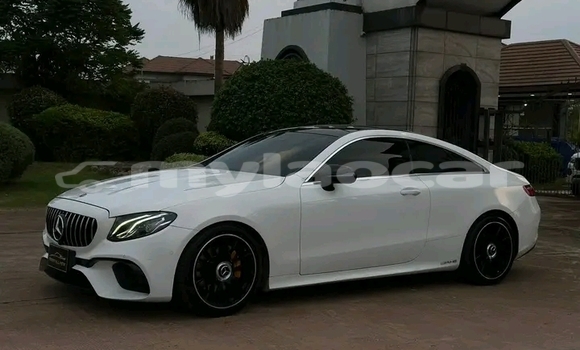 Buy Used Mercedes-Benz AMG GLE White Car in Vientiane in Vientiane Province Buy Used Mercedes-Benz AMG GLE White Car in Vientiane in Vientiane Province