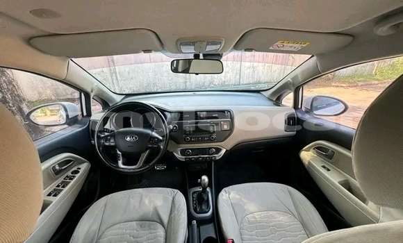 Buy Used Isuzu D–MAX White Car in Vientiane in Vientiane Province Buy Used Isuzu D–MAX White Car in Vientiane in Vientiane Province