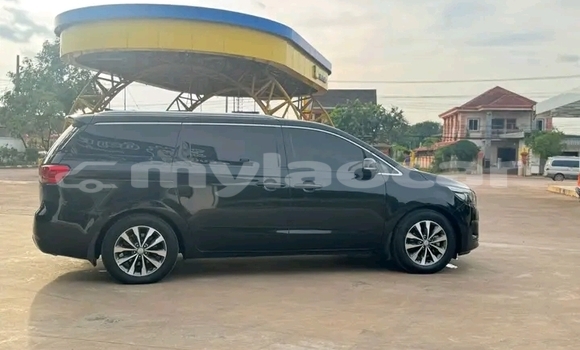 Buy Used Kia Sedona Black Car in Vientiane in Vientiane Province Buy Used Kia Sedona Black Car in Vientiane in Vientiane Province