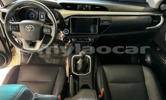 Buy Used Toyota Hiluxe Revo White Car in Vientiane in Vientiane Province Buy Used Toyota Hiluxe Revo White Car in Vientiane in Vientiane Province