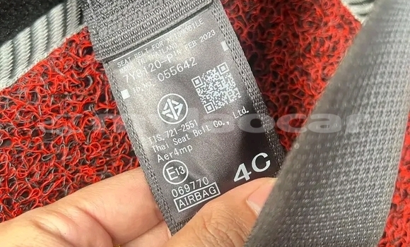 Buy Used Toyota Fortuner White Car in Vientiane in Vientiane Province Buy Used Toyota Fortuner White Car in Vientiane in Vientiane Province