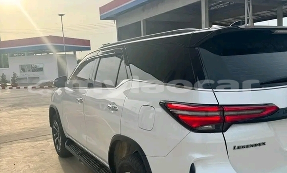 Buy Used Toyota Fortuner White Car in Vientiane in Vientiane Province Buy Used Toyota Fortuner White Car in Vientiane in Vientiane Province