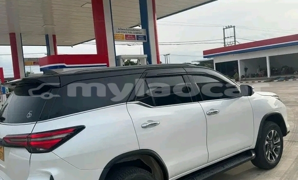 Buy Used Toyota Fortuner White Car in Vientiane in Vientiane Province Buy Used Toyota Fortuner White Car in Vientiane in Vientiane Province