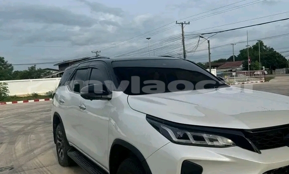 Buy Used Toyota Fortuner White Car in Vientiane in Vientiane Province Buy Used Toyota Fortuner White Car in Vientiane in Vientiane Province