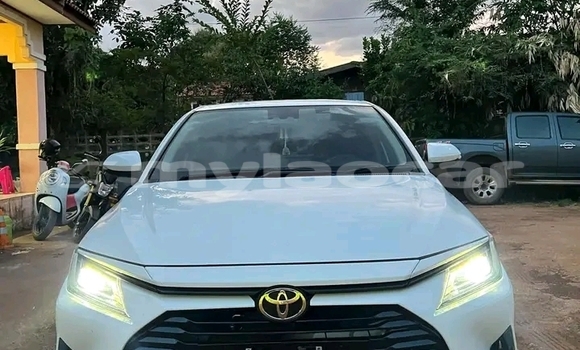 Buy Used Toyota Yaris White Car in Vientiane in Vientiane Province Buy Used Toyota Yaris White Car in Vientiane in Vientiane Province
