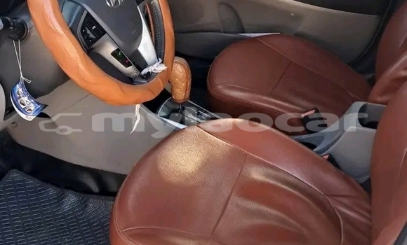 Buy Used Toyota Prius White Car in Luang Namtha in Luang Namtha Province Buy Used Toyota Prius White Car in Luang Namtha in Luang Namtha Province