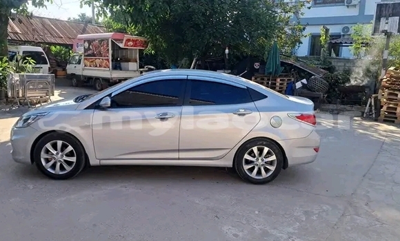 Buy Used Toyota Prius White Car in Luang Namtha in Luang Namtha Province Buy Used Toyota Prius White Car in Luang Namtha in Luang Namtha Province