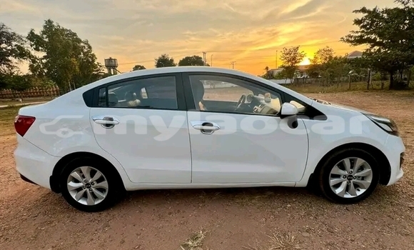 Buy Used Kia Rio White Car in Vientiane in Vientiane Province Buy Used Kia Rio White Car in Vientiane in Vientiane Province