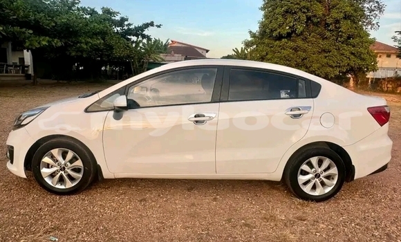Buy Used Kia Rio White Car in Vientiane in Vientiane Province Buy Used Kia Rio White Car in Vientiane in Vientiane Province