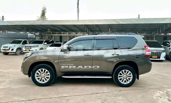 Buy Used Toyota Prado Other Car in Vientiane in Vientiane Province Buy Used Toyota Prado Other Car in Vientiane in Vientiane Province