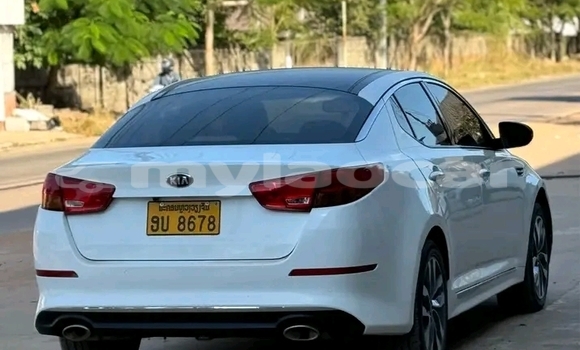 Buy Used Kia Soul White Car in Vientiane in Vientiane Province Buy Used Kia Soul White Car in Vientiane in Vientiane Province
