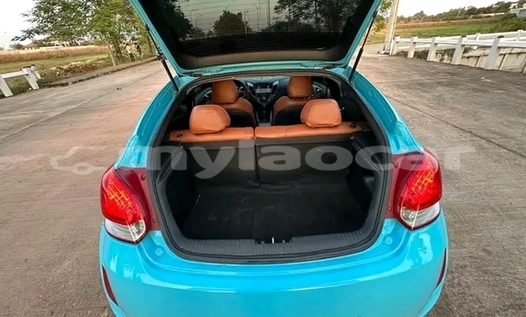 Buy Used Hyundai Veloster Blue Car in Luang Namtha in Luang Namtha Province