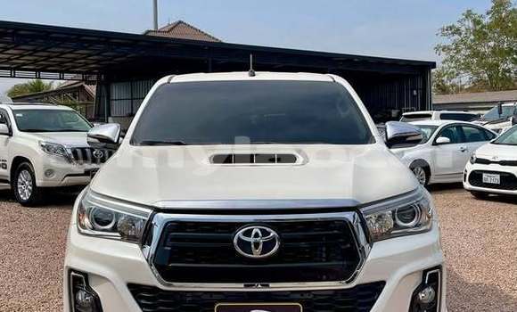 Acheter Occasion Voiture Toyota Hiluxe Revo Autre à Vientiane, Vientiane Province Acheter Occasion Voiture Toyota Hiluxe Revo Autre à Vientiane, Vientiane Province