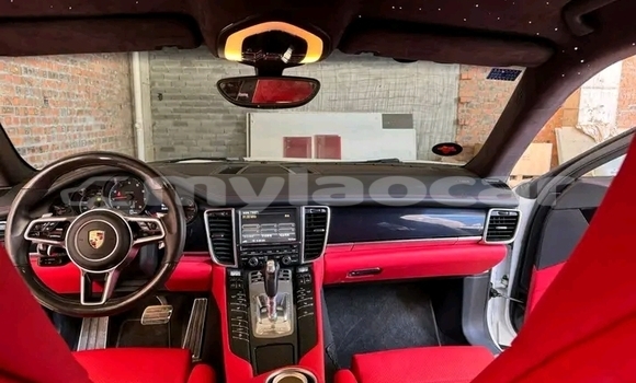 Buy Used Porsche 718 Boxster White Car in Phonsavan in Xiangkhouang Province