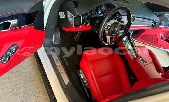 Acheter Occasion Voiture Porsche 718 Boxster Blanc à Phonsavan, Xiangkhouang Province Acheter Occasion Voiture Porsche 718 Boxster Blanc à Phonsavan, Xiangkhouang Province