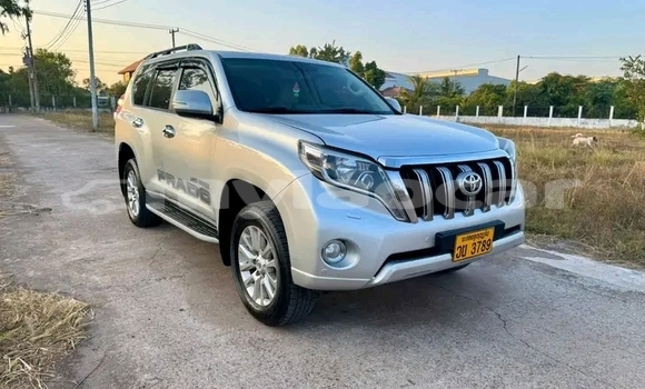 Acheter Occasion Voiture Toyota Prado Autre à Sainyabuli, Xaignabouli Province Acheter Occasion Voiture Toyota Prado Autre à Sainyabuli, Xaignabouli Province