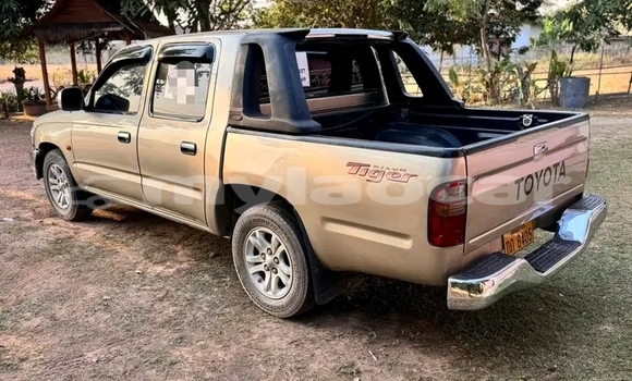 Acheter Occasion Voiture Toyota Hilux Surf Autre à Phonsavan, Xiangkhouang Province Acheter Occasion Voiture Toyota Hilux Surf Autre à Phonsavan, Xiangkhouang Province