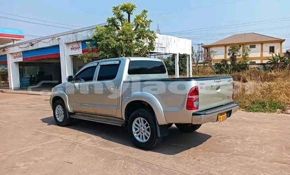 Acheter Occasion Voiture Toyota Hiluxe VIGO Autre à Luang Prabang, Louangphabang Province Acheter Occasion Voiture Toyota Hiluxe VIGO Autre à Luang Prabang, Louangphabang Province