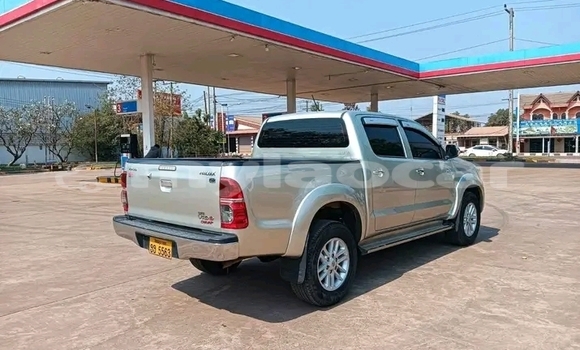 Acheter Occasion Voiture Toyota Hiluxe VIGO Autre à Luang Prabang, Louangphabang Province Acheter Occasion Voiture Toyota Hiluxe VIGO Autre à Luang Prabang, Louangphabang Province