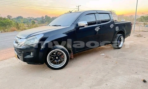 Acheter Occasion Voiture Isuzu D–MAX Noir à Thakhek, Khammouan Province Acheter Occasion Voiture Isuzu D–MAX Noir à Thakhek, Khammouan Province