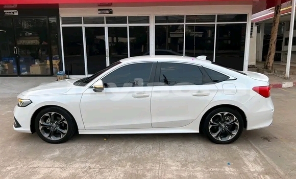 Acheter Occasion Voiture Honda Civic Blanc à Saravan, Salavan Province Acheter Occasion Voiture Honda Civic Blanc à Saravan, Salavan Province