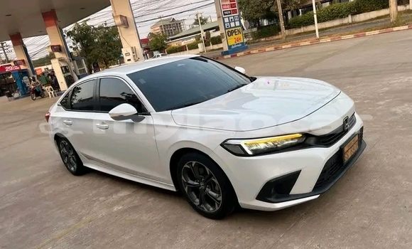 Acheter Occasion Voiture Honda Civic Blanc à Saravan, Salavan Province Acheter Occasion Voiture Honda Civic Blanc à Saravan, Salavan Province