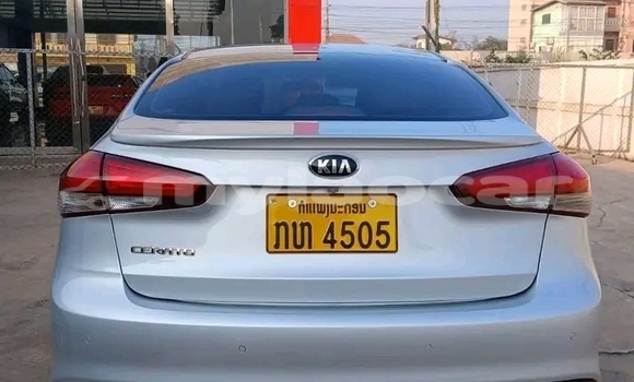 Acheter Occasion Voiture Kia Cerato Blanc à Luang Prabang, Louangphabang Province Acheter Occasion Voiture Kia Cerato Blanc à Luang Prabang, Louangphabang Province