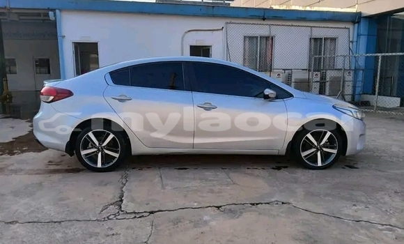 Acheter Occasion Voiture Kia Cerato Blanc à Luang Prabang, Louangphabang Province Acheter Occasion Voiture Kia Cerato Blanc à Luang Prabang, Louangphabang Province