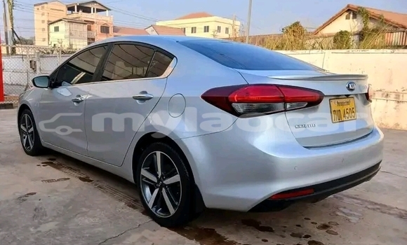 Acheter Occasion Voiture Kia Cerato Blanc à Luang Prabang, Louangphabang Province Acheter Occasion Voiture Kia Cerato Blanc à Luang Prabang, Louangphabang Province