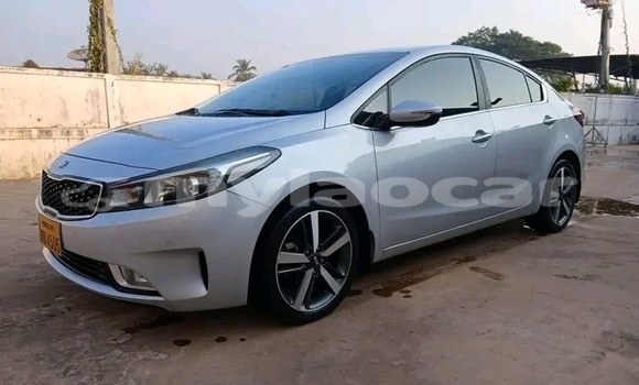Acheter Occasion Voiture Kia Cerato Blanc à Luang Prabang, Louangphabang Province Acheter Occasion Voiture Kia Cerato Blanc à Luang Prabang, Louangphabang Province