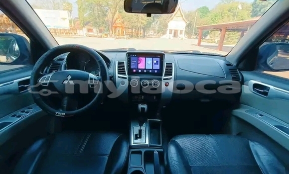 Acheter Occasion Voiture Mitsubishi Pajero iO Autre à Luang Namtha, Luang Namtha Province Acheter Occasion Voiture Mitsubishi Pajero iO Autre à Luang Namtha, Luang Namtha Province