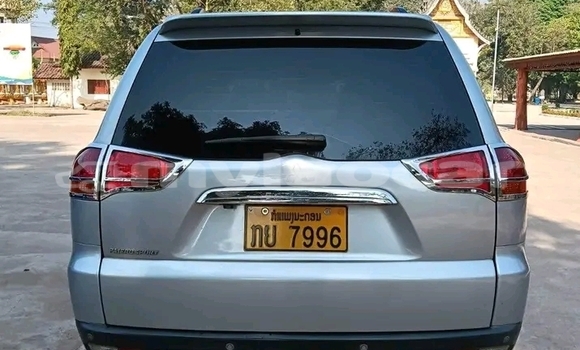Acheter Occasion Voiture Mitsubishi Pajero iO Autre à Luang Namtha, Luang Namtha Province Acheter Occasion Voiture Mitsubishi Pajero iO Autre à Luang Namtha, Luang Namtha Province