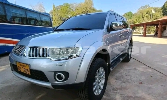Acheter Occasion Voiture Mitsubishi Pajero iO Autre à Luang Namtha, Luang Namtha Province Acheter Occasion Voiture Mitsubishi Pajero iO Autre à Luang Namtha, Luang Namtha Province